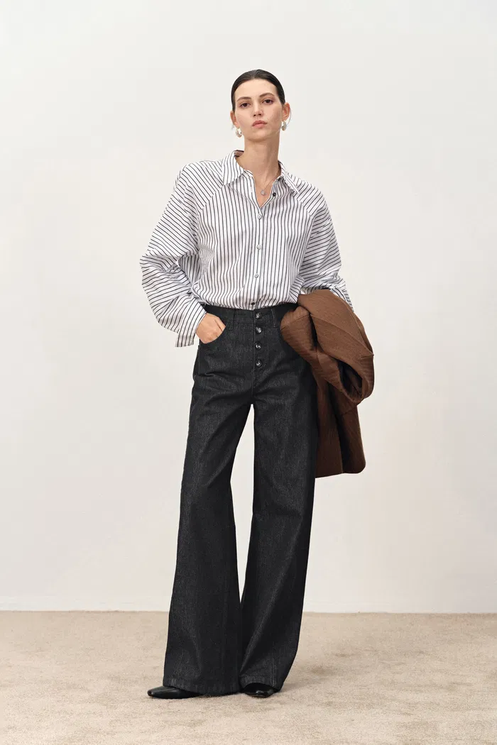 10008-yori-casual-wide-leg-jeans-in-cotton-denim-1.webp