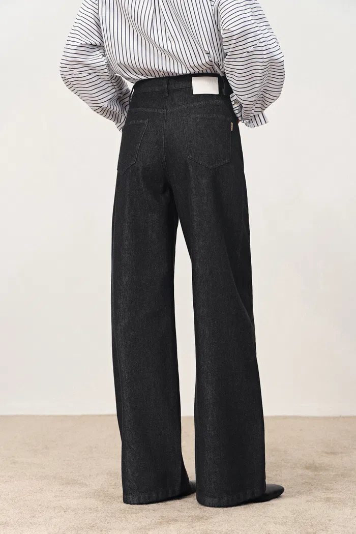 10008-yori-casual-wide-leg-jeans-in-cotton-denim-1.webp
