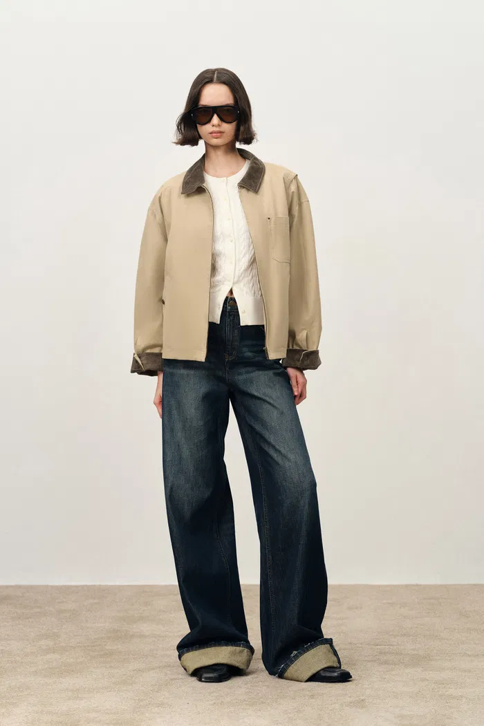 10014-june-contrast-corduroy-collar-quilted-short-jacket-in-cotton-twill-1.webp