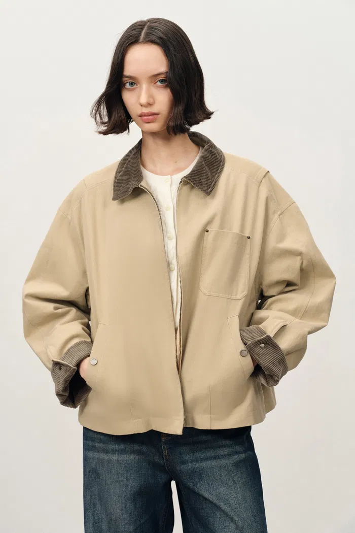 10014-june-contrast-corduroy-collar-quilted-short-jacket-in-cotton-twill-1.webp