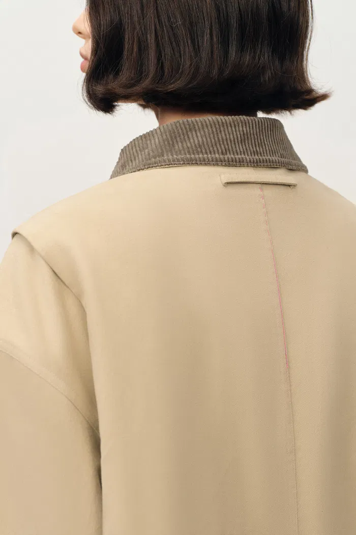 10014-june-contrast-corduroy-collar-quilted-short-jacket-in-cotton-twill-1.webp