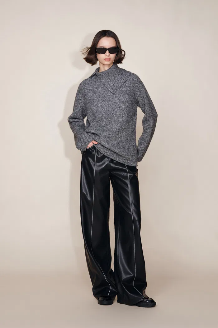 10043-iris-quilted-contrast-stitching-pants-in-faux-leather-1.webp