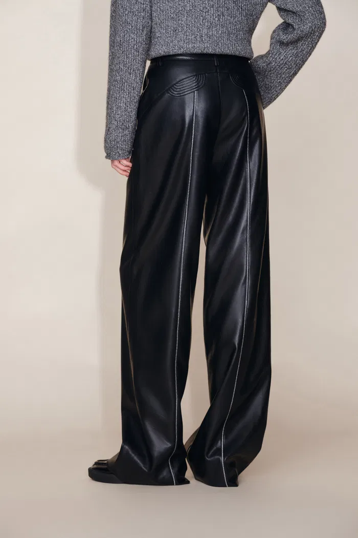 10043-iris-quilted-contrast-stitching-pants-in-faux-leather-1.webp