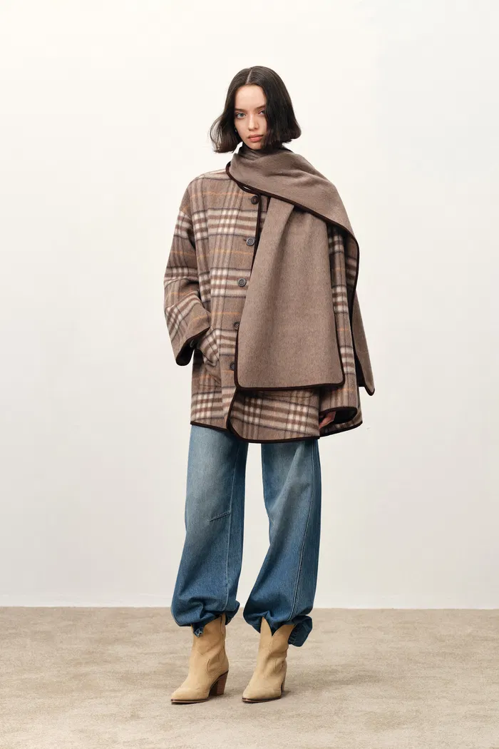 10075-cecilia-reversible-double-face-short-coat-in-wool-cashmere-blend-1.webp