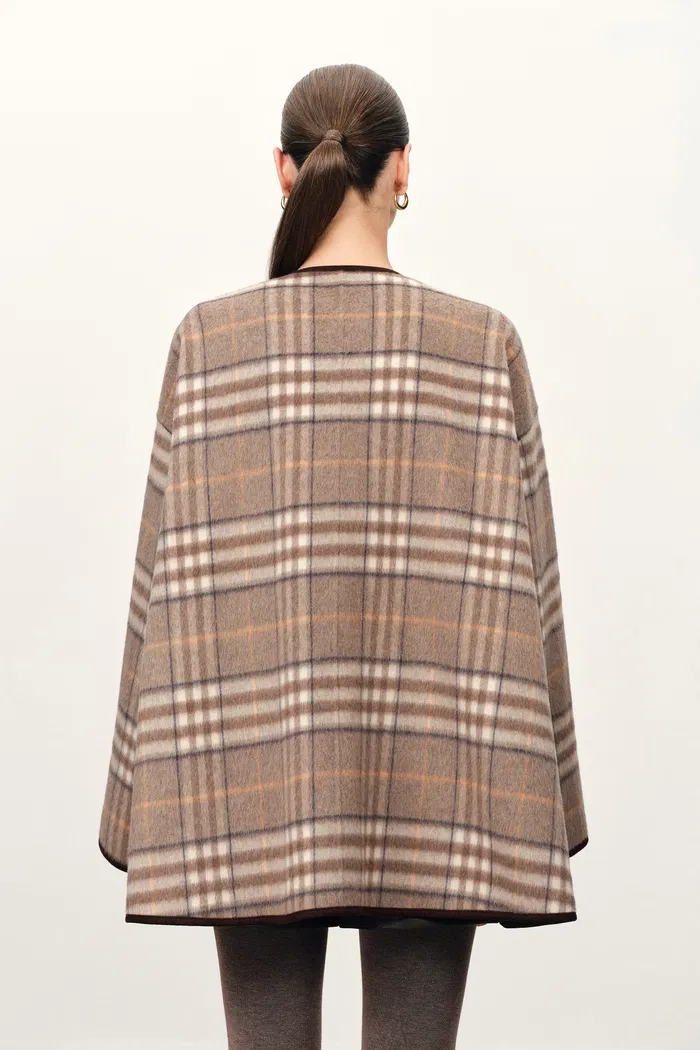 10075-cecilia-reversible-double-face-short-coat-in-wool-cashmere-blend-1.webp