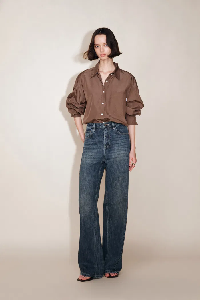 10089-jennifer-forward-seams-barrel-leg-jeans-in-cotton-denim-1.webp