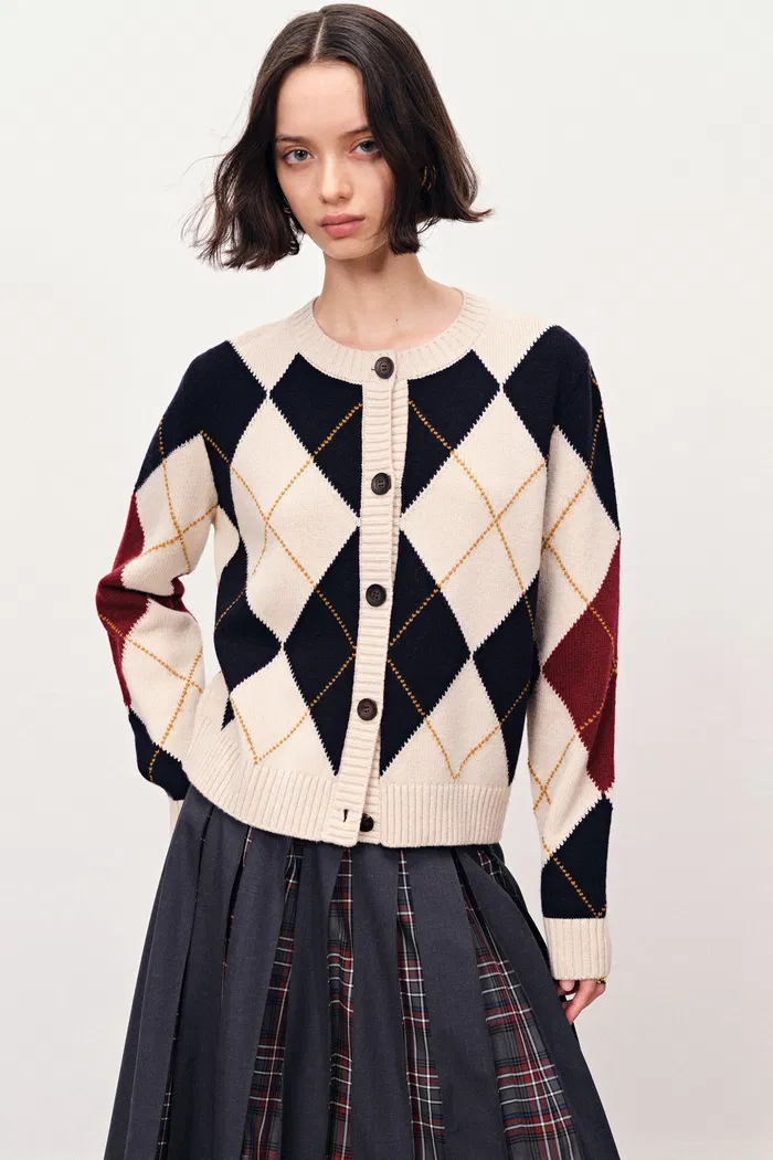 10201-hart-argyle-cardigan-in-merino-wool-knit-1.webp