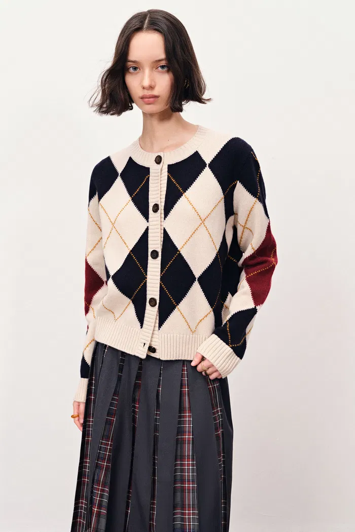 10201-hart-argyle-cardigan-in-merino-wool-knit-1.webp
