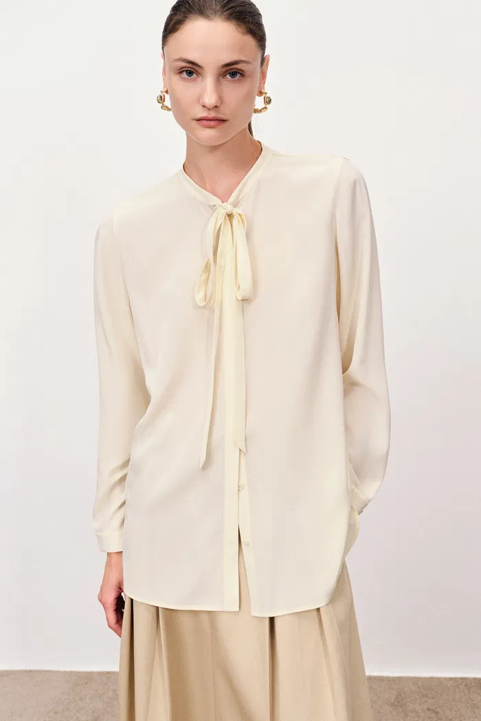 Linde Ribbon Tie Flowy Blouse in n Silk Georgette