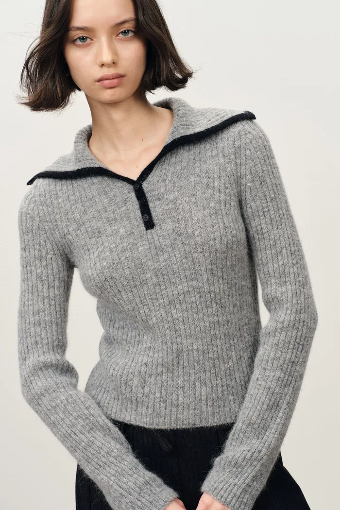 10321-julie-large-lapel-contrast-collar-fitted-sweater-in-wool-alpaca-blend-1.webp