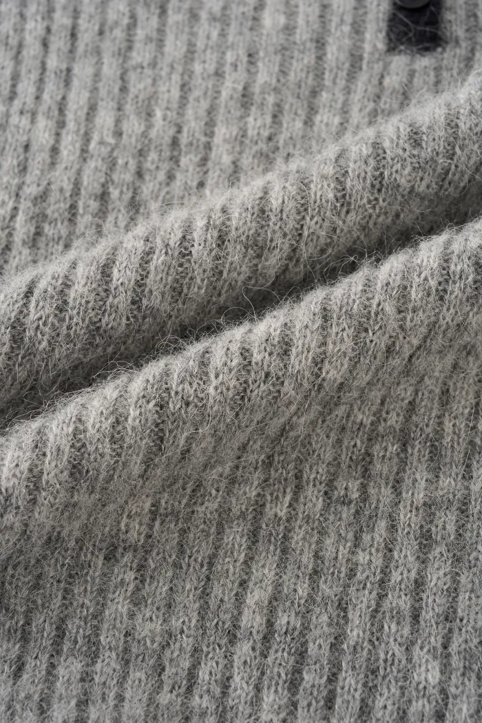 10321-julie-large-lapel-contrast-collar-fitted-sweater-in-wool-alpaca-blend-1.webp