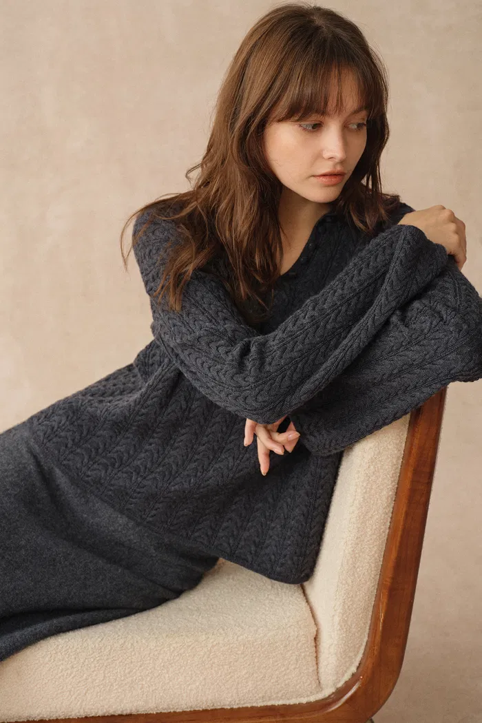 10391-miko-chunky-sweater-in-merino-wool-cable-knit-1.webp