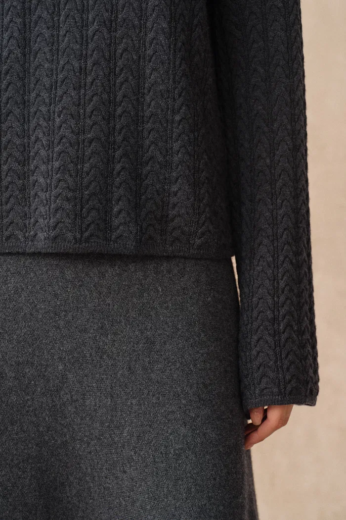 10391-miko-chunky-sweater-in-merino-wool-cable-knit-1.webp