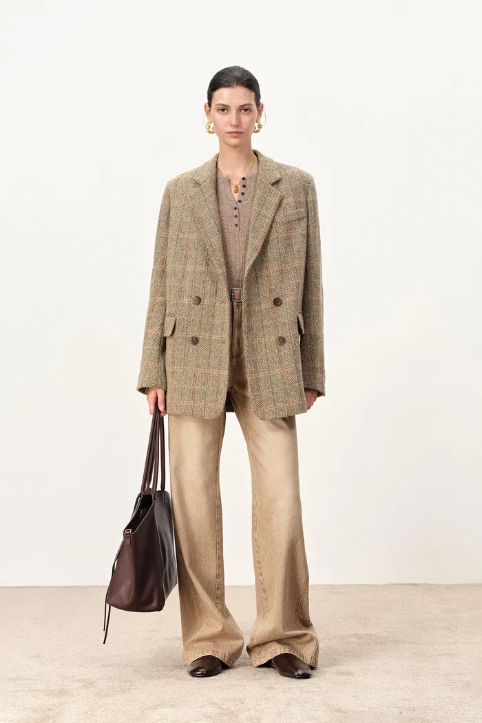 10473-daphne-soft-checkered-blazer-in-merino-wool-herringbone-1.webp