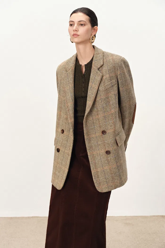 10473-daphne-soft-checkered-blazer-in-merino-wool-herringbone-1.webp