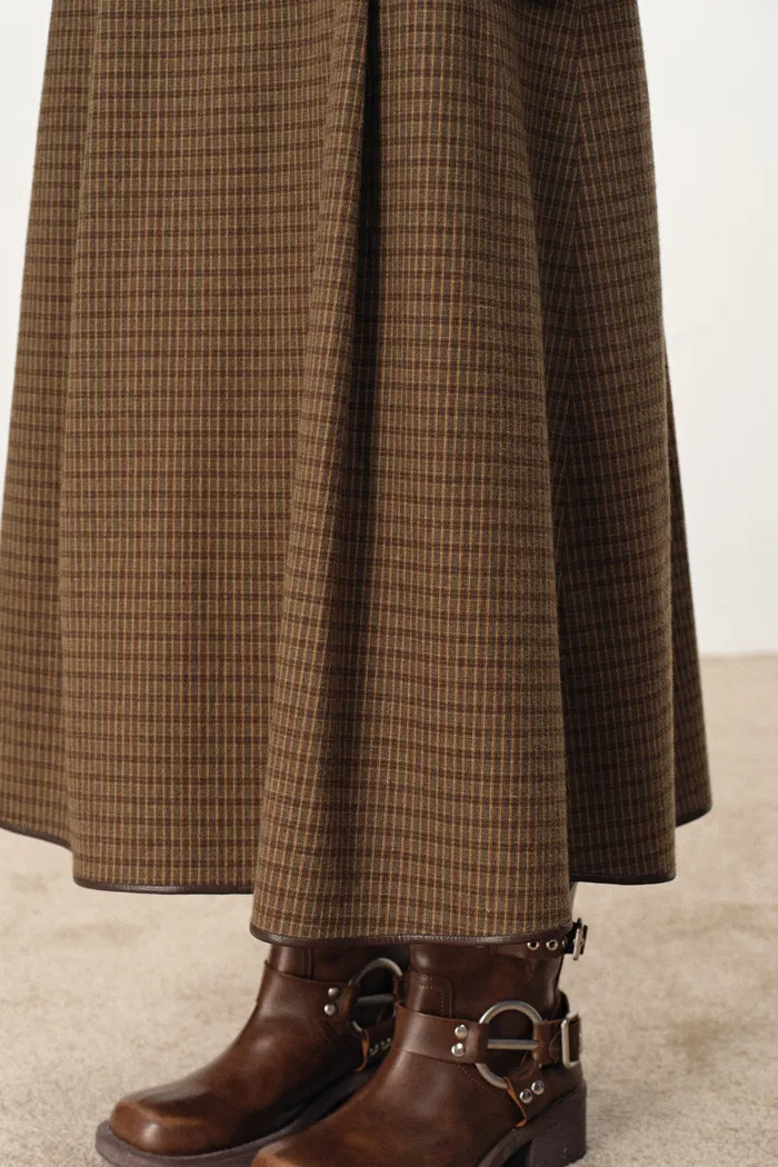 10495-naomi-genuine-leather-belted-plaid-skirt-in-cotton-flannel-1.webp