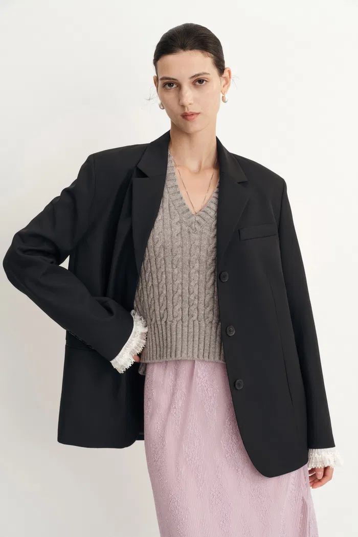 10503-eleanor-lace-cuff-blazer-in-ultrafine-australian-wool-1.webp
