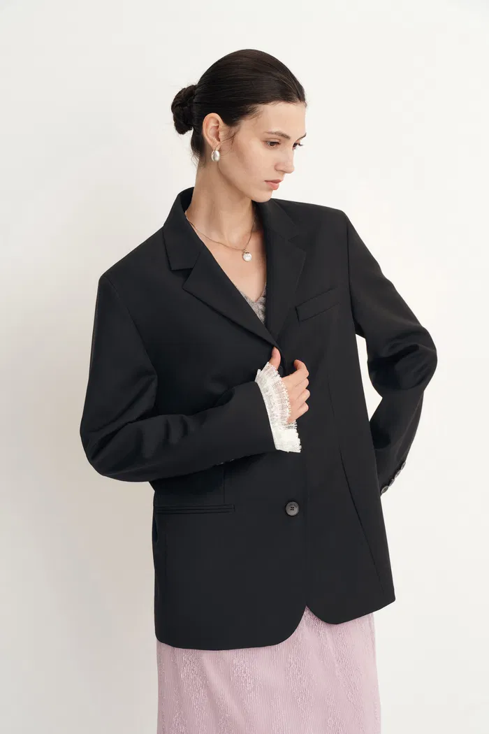 10503-eleanor-lace-cuff-blazer-in-ultrafine-australian-wool-1.webp