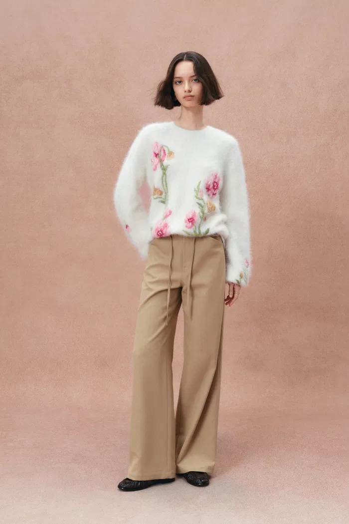 1056-rhoeadine-3d-jacquard-embroidered-sweater-in-alpaca-wool-1.webp