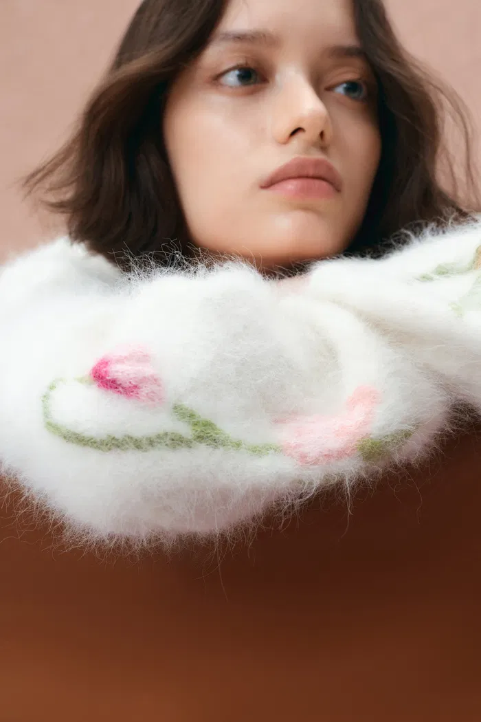 1056-rhoeadine-3d-jacquard-embroidered-sweater-in-alpaca-wool-1.webp