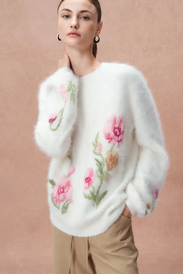 1056-rhoeadine-3d-jacquard-embroidered-sweater-in-alpaca-wool-1.webp