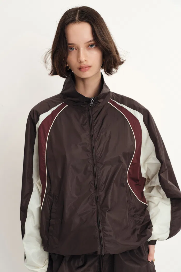 10609-kari-lightweight-windbreaker-jacket-and-shorts-matching-set-in-ultra-light-nylon-1.webp