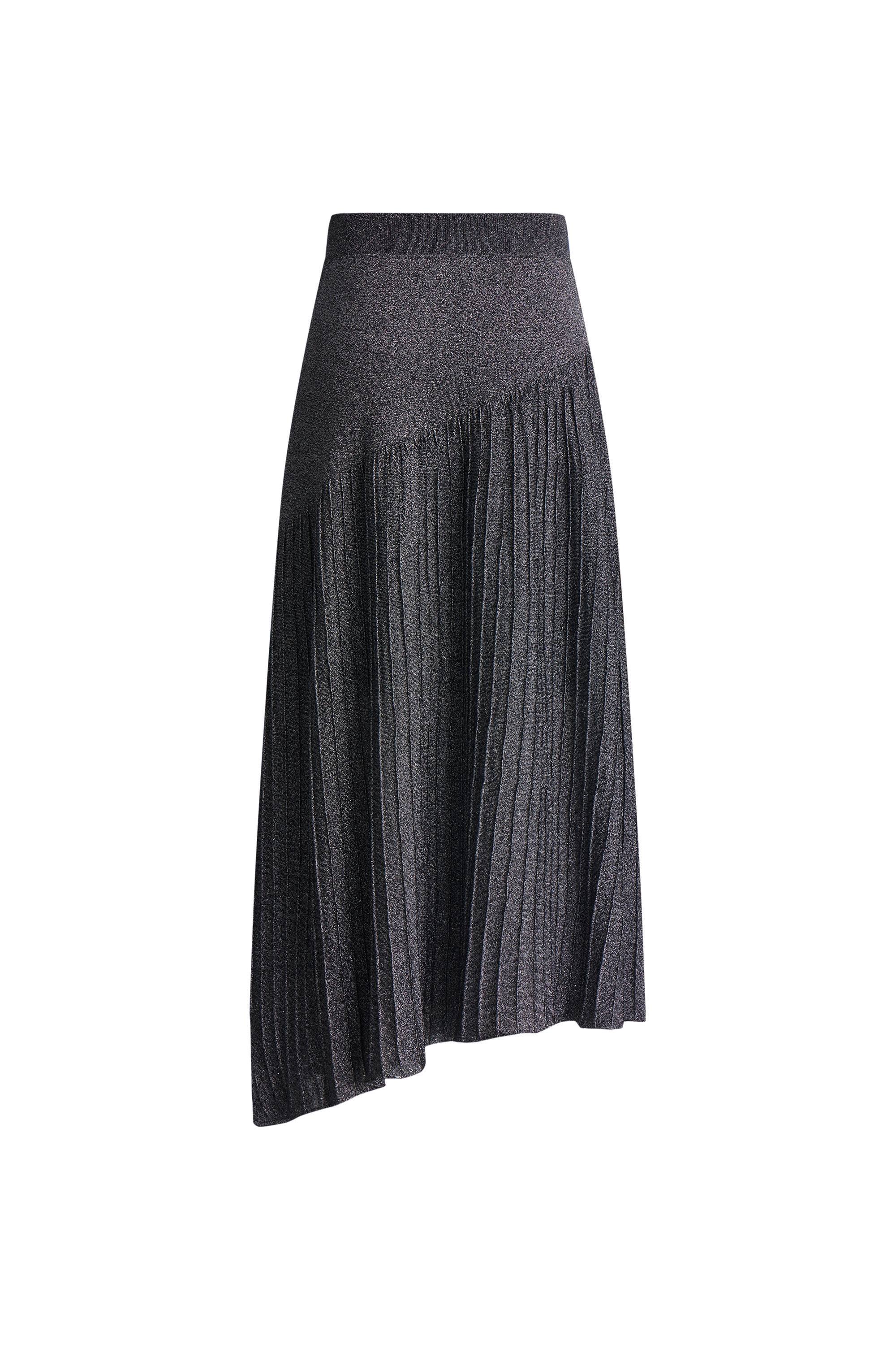 10677-hadley-slanted-hem-skirt-in-metallic-yarn-1.webp