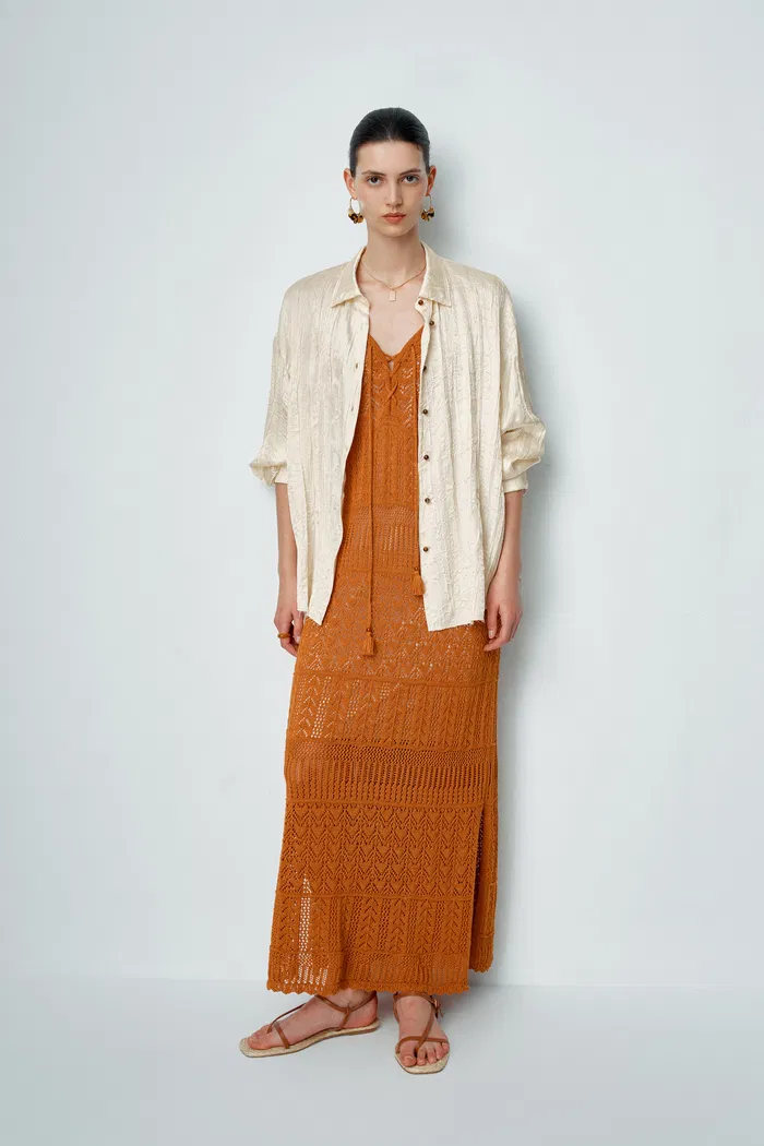10689-chiara-crinkled-shirt-and-pant-matching-set-in-pleated-satin-1.webp