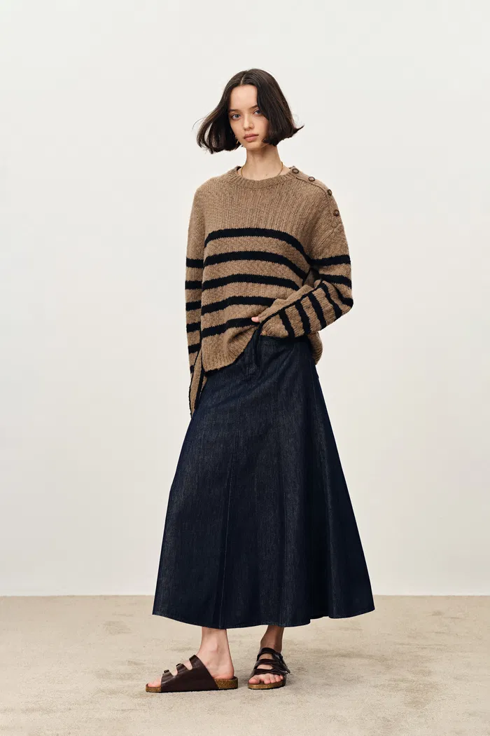1078-quilla-pocket-midi-skirt-in-cotton-denim-1.webp