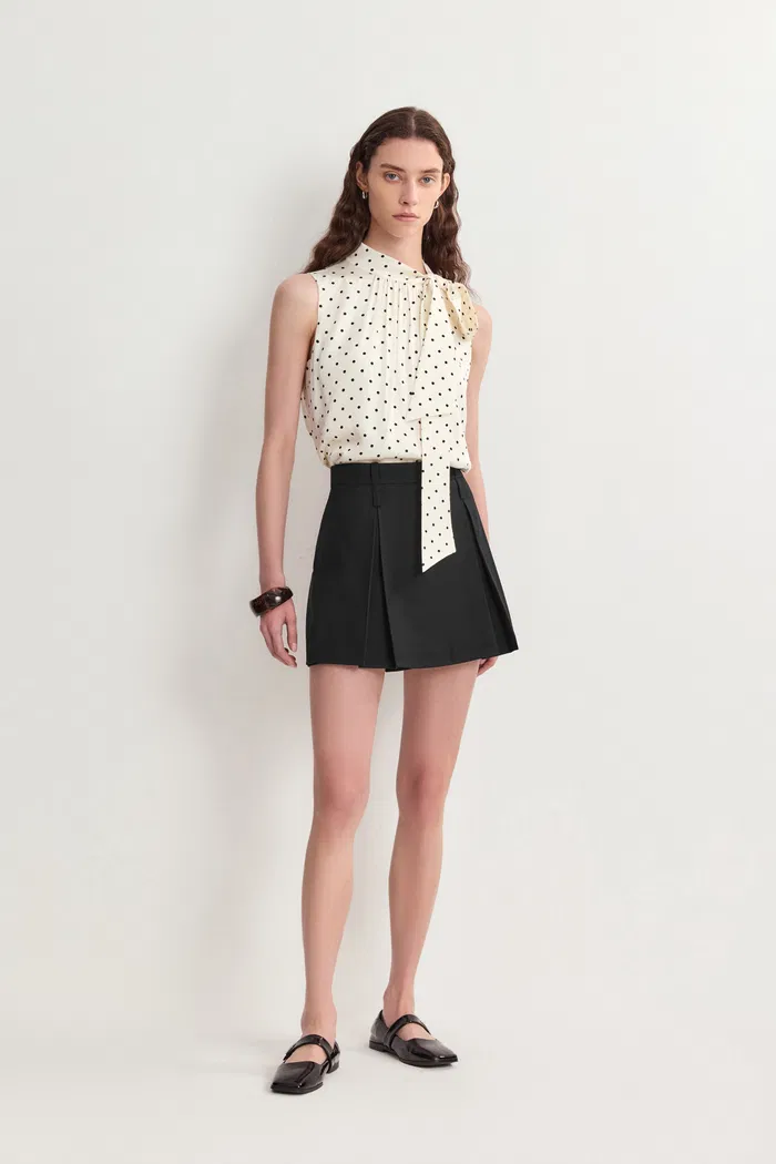 10856-emily-wren-pleated-mid-rise-skort-in-fine-twill-1.webp