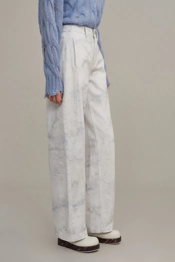 10890-amy-loose-straight-leg-jeans-in-cotton-denim-1.webp