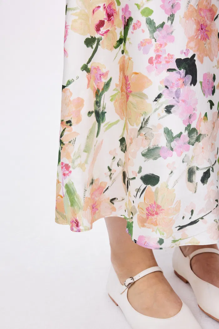 11008-corrine-flutter-sleeves-dress-in-silk-viscose-1.webp