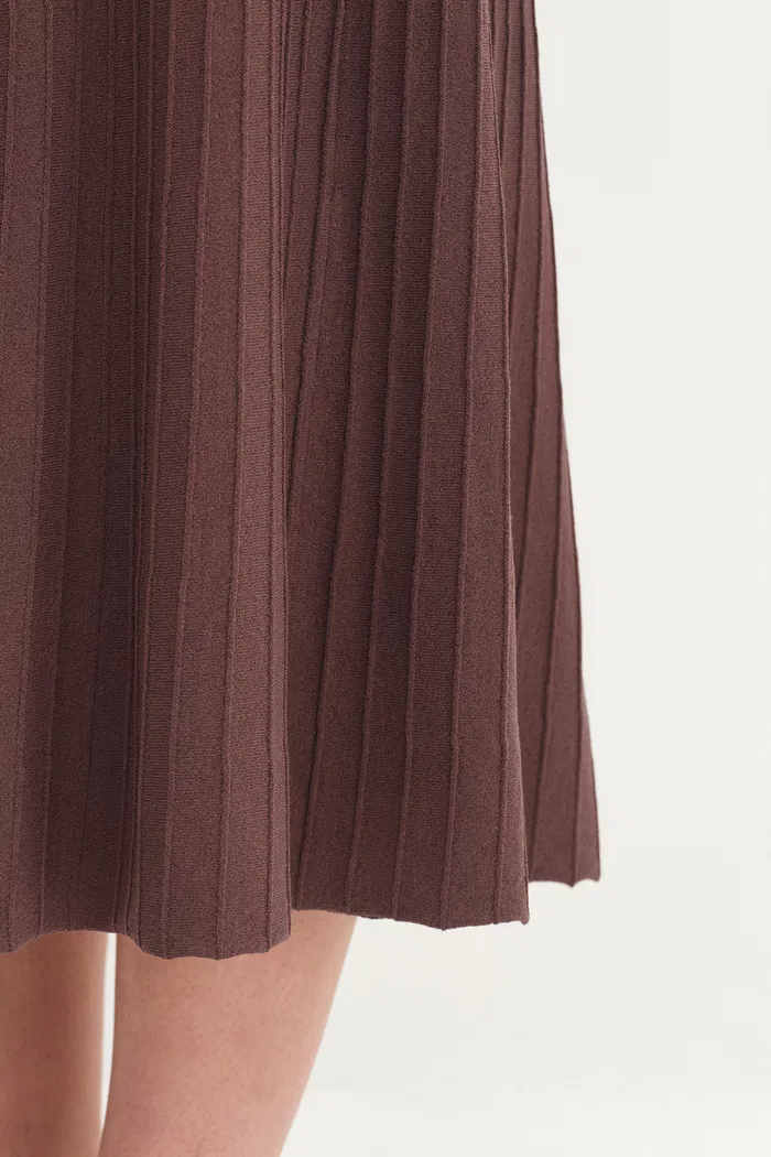1107-louis-pleated-knit-in-merino-blend-knit-1.webp