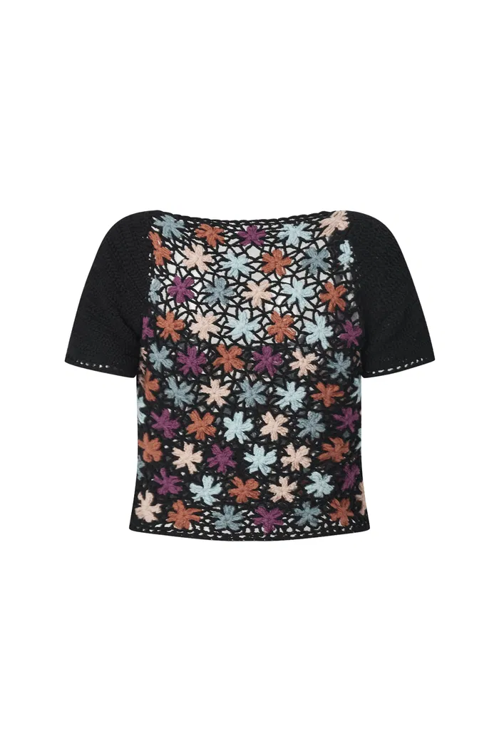 11107-daisy-handcrafted-flora-crochet-top-in-cotton-knit-1.webp