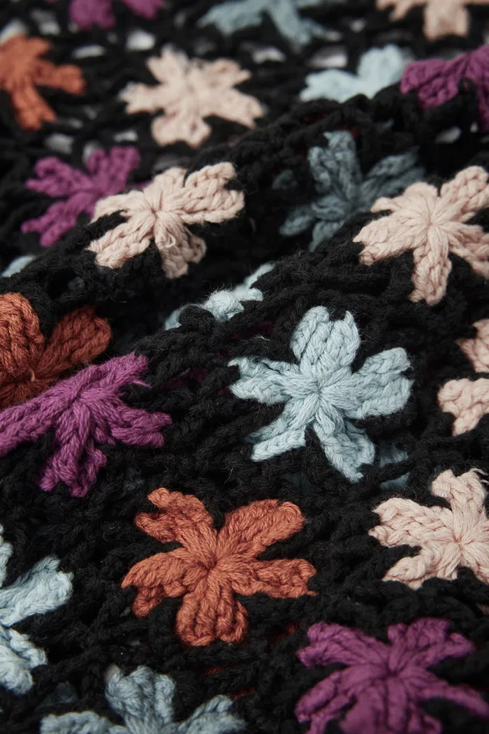 11107-daisy-handcrafted-flora-crochet-top-in-cotton-knit-1.webp