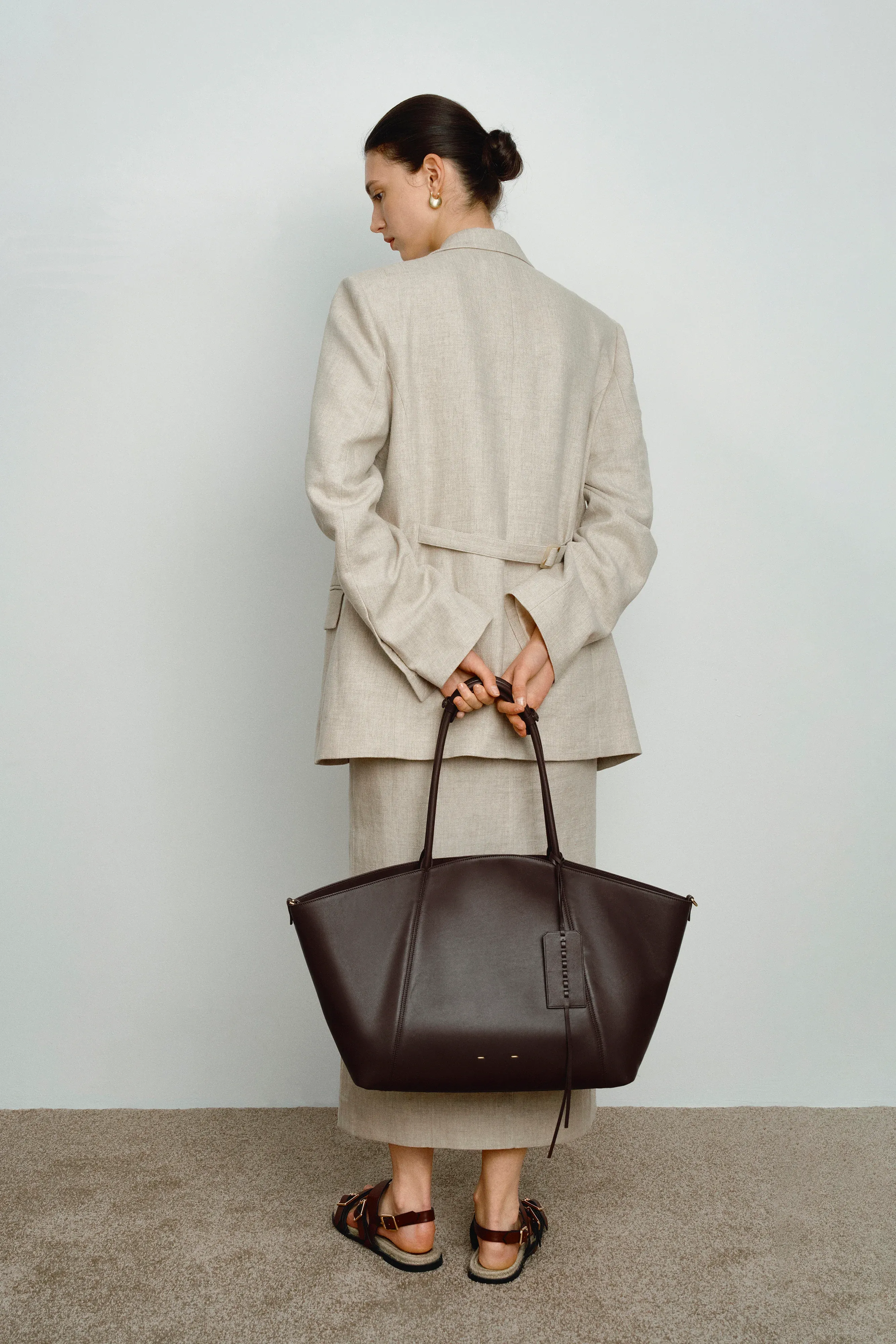 11150-brera-convertible-tote-bag-large-in-dutch-calfskin-and-suede-1.webp