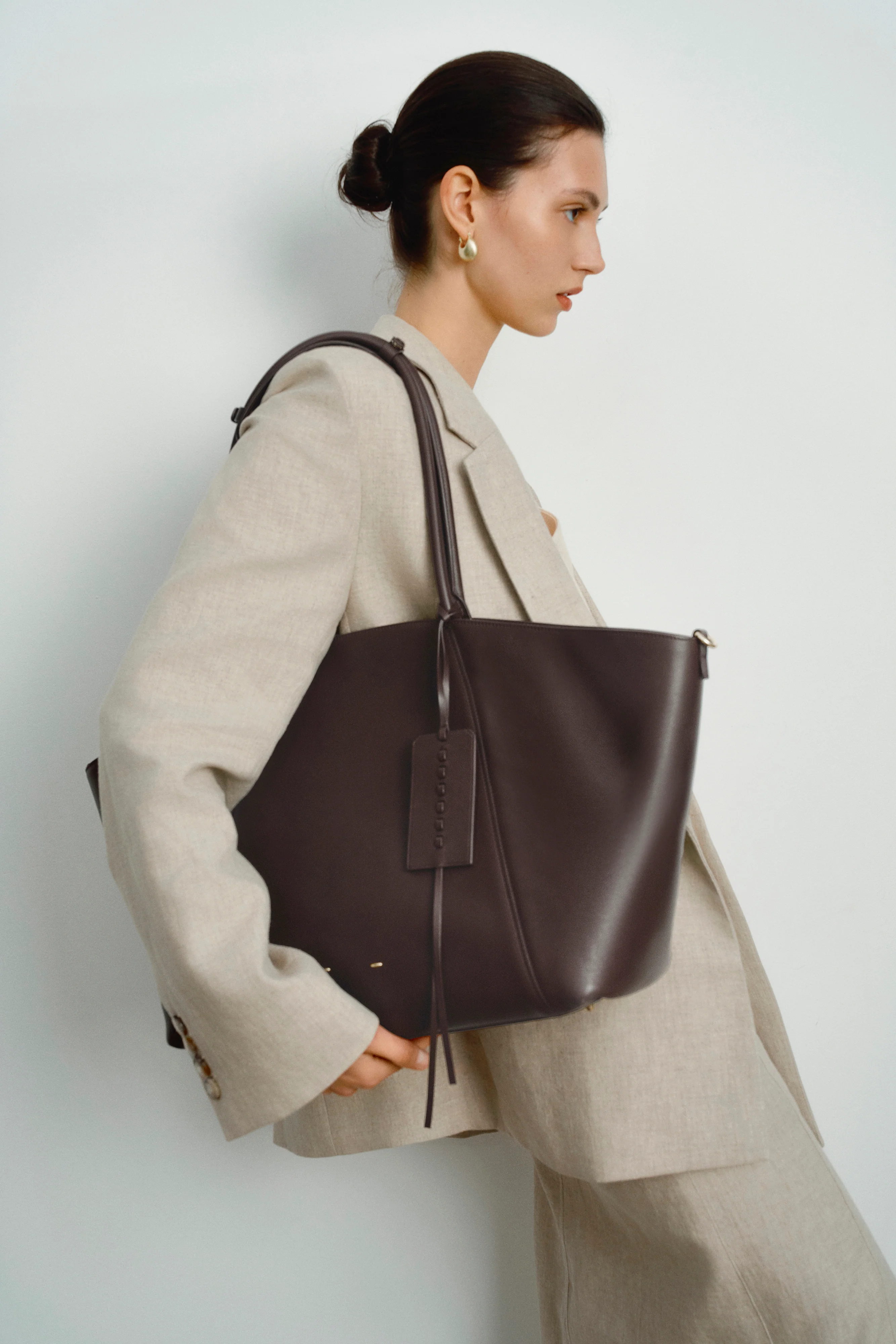 11150-brera-convertible-tote-bag-large-in-dutch-calfskin-and-suede-1.webp