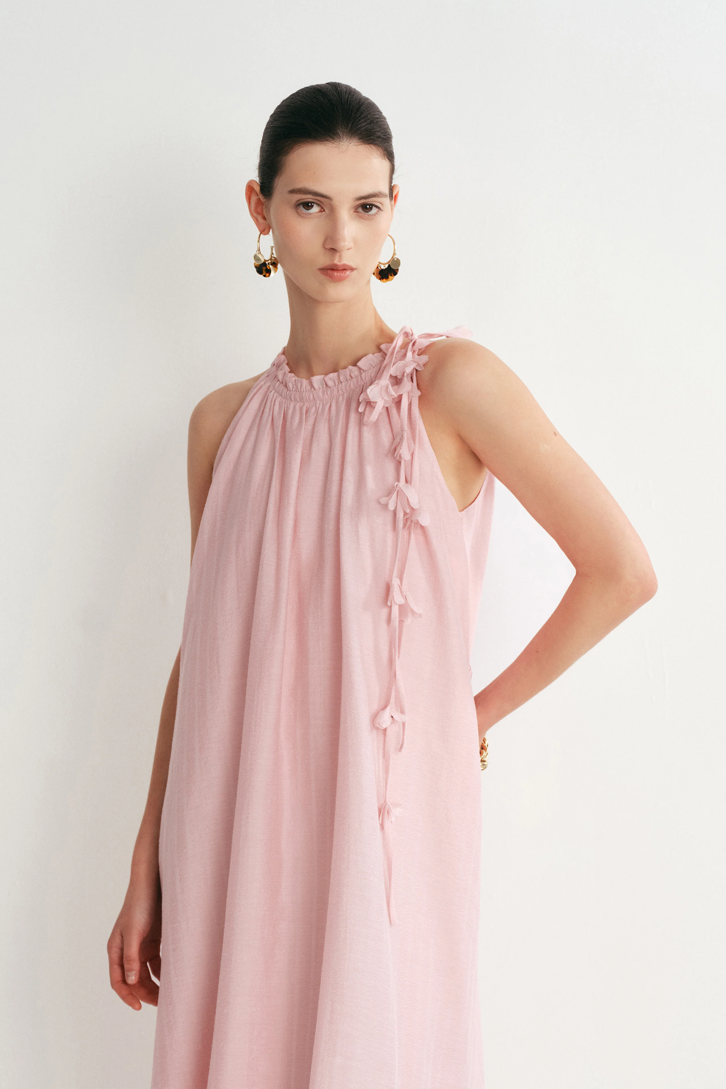 1209-alice-pink-hand-flora-sleeveless-dress-in-acetate-linen-blend-1.webp
