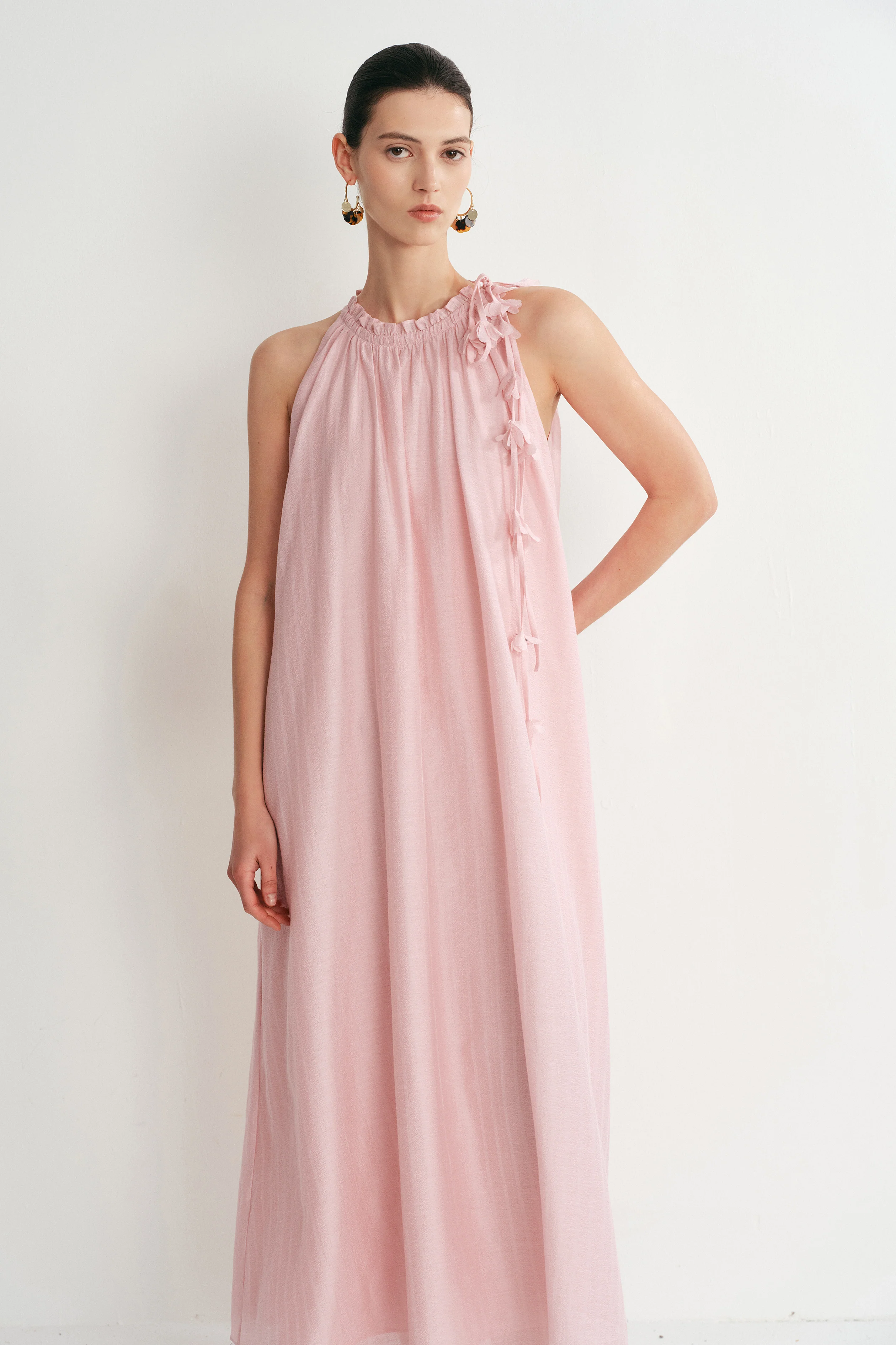 1209-alice-pink-hand-flora-sleeveless-dress-in-acetate-linen-blend-1.webp