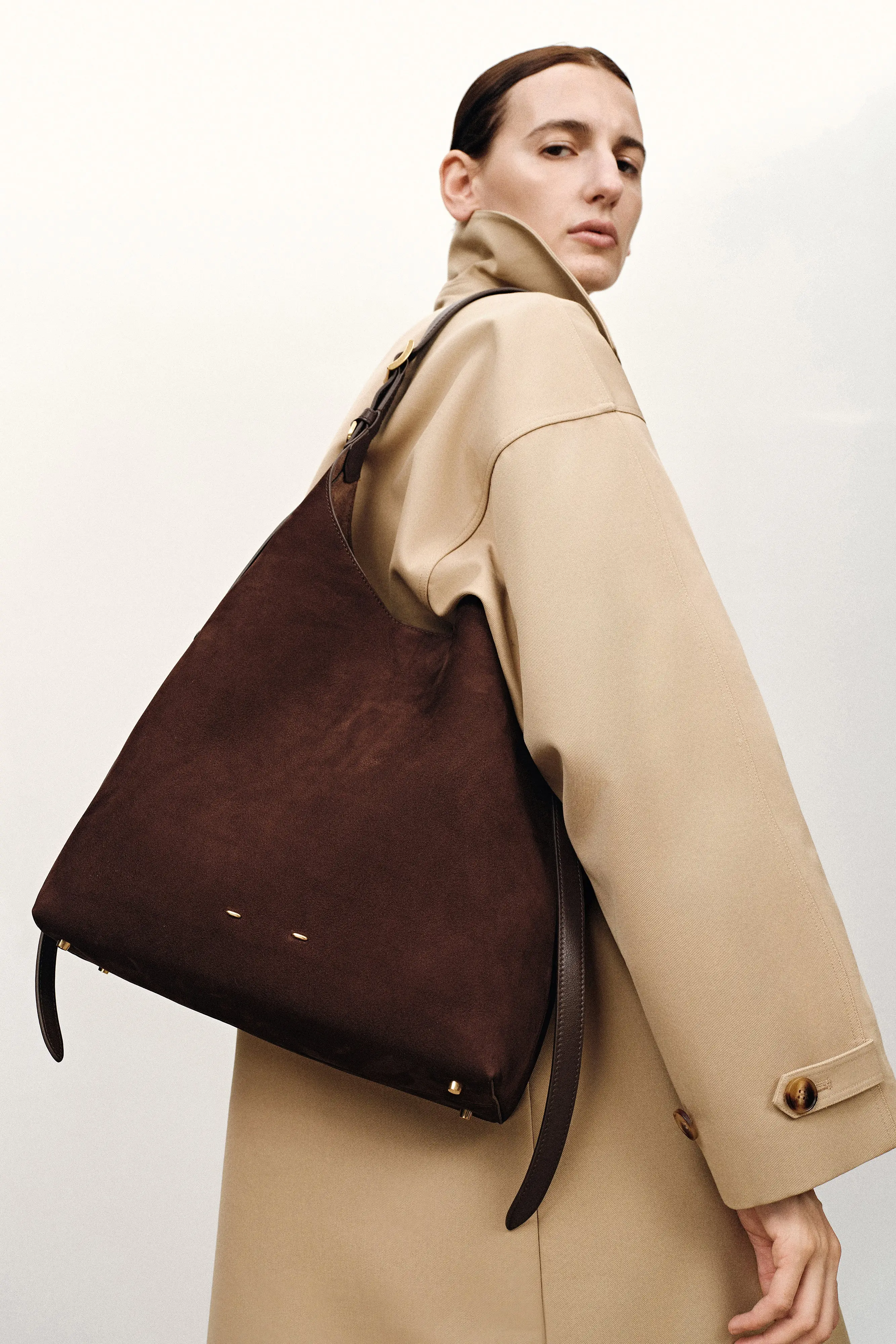 12109-duomo-medium-hobo-bag-in-top-grain-nubuck-leather-1.webp