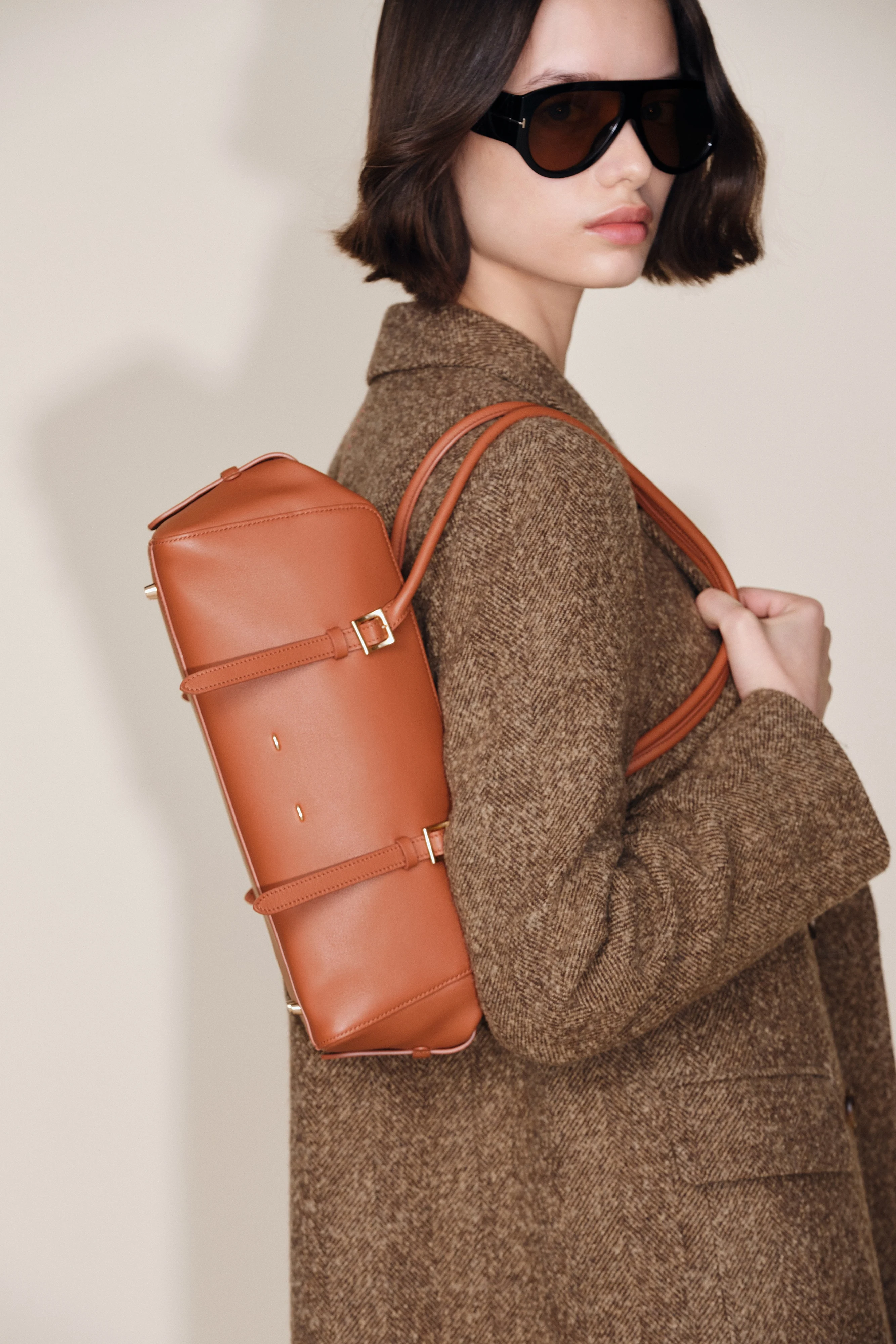 12606-monti-boston-bag-in-top-grain-nappa-leather-1.webp