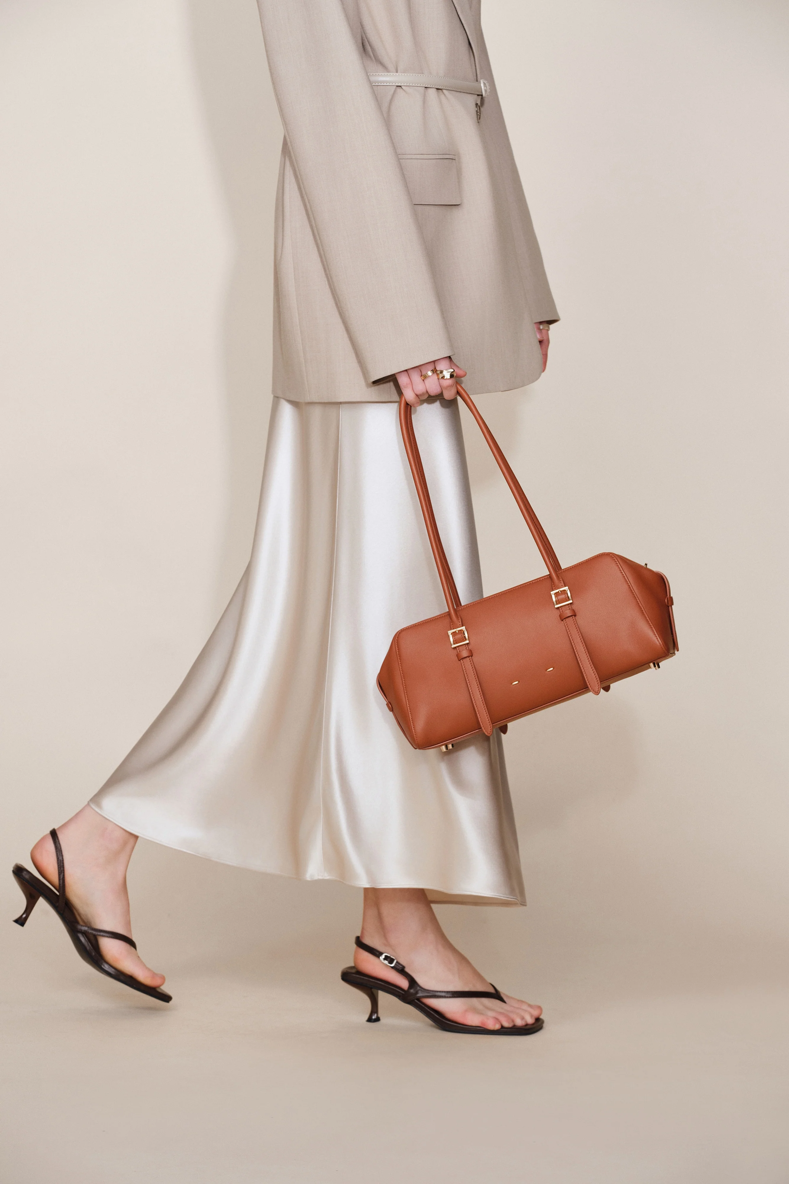 12606-monti-boston-bag-in-top-grain-nappa-leather-1.webp