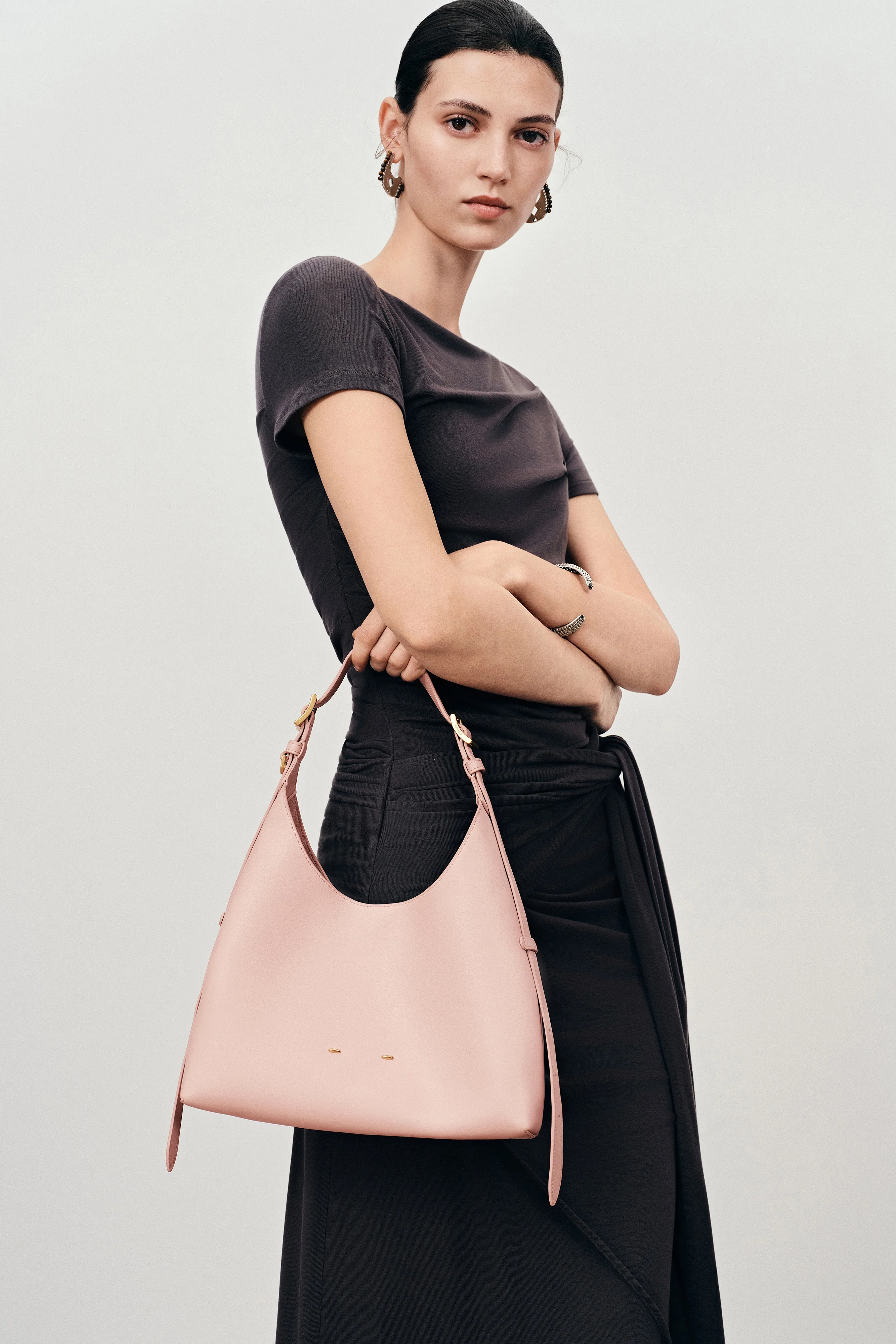 12725-duomo-small-hobo-bag-in-nappa-leather-1.webp