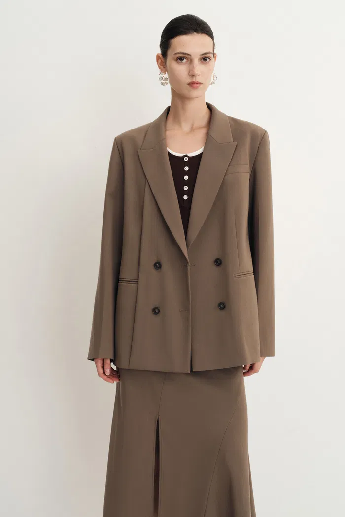 Bonnie Peak Lapel Suit Blazer and Skirt Matching Set in Fine Wool Blend