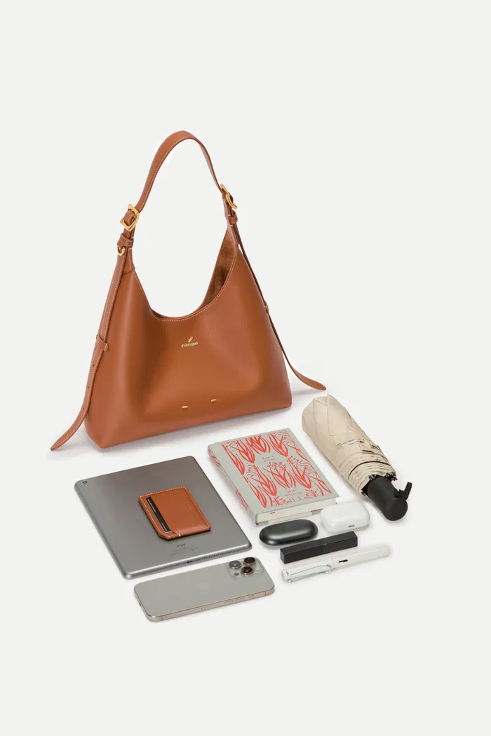 13029-fab-duomo-small-hobo-bag-in-nappa-leather-1.webp