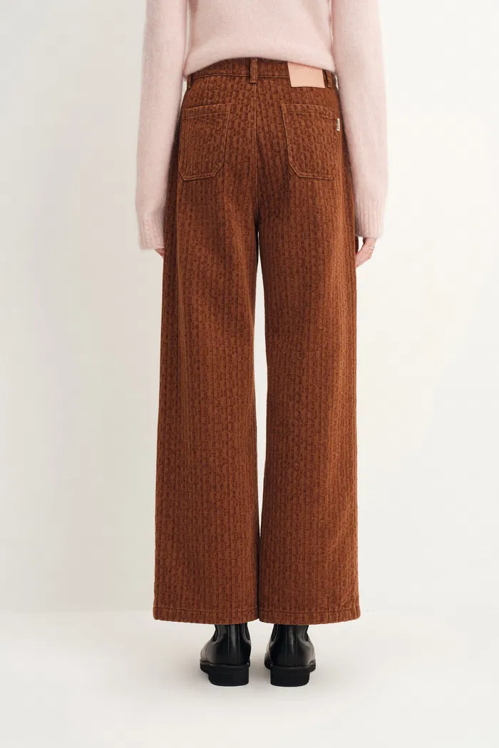 1407-kyra-geometric-texture-straight-leg-jeans-in-jacquard-denim-1.webp
