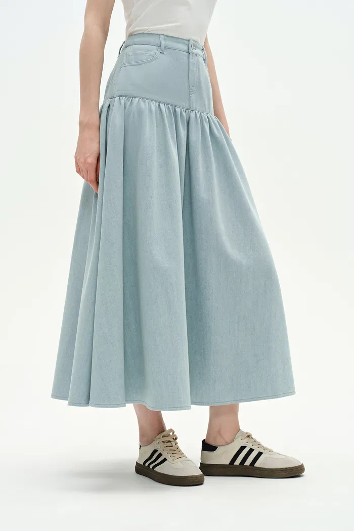 145-rose-pleated-denim-skirt-in-summer-denim-1.webp