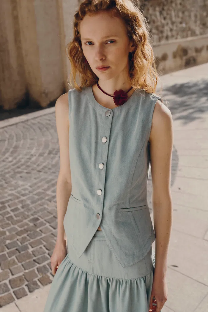 145-rose-pleated-denim-skirt-in-summer-denim-1.webp