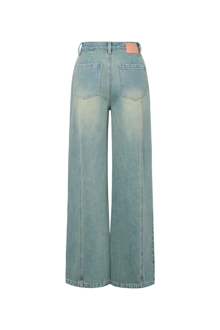1473-cheer-patch-pocket-wide-leg-jeans-in-washed-cotton-denim-1.webp