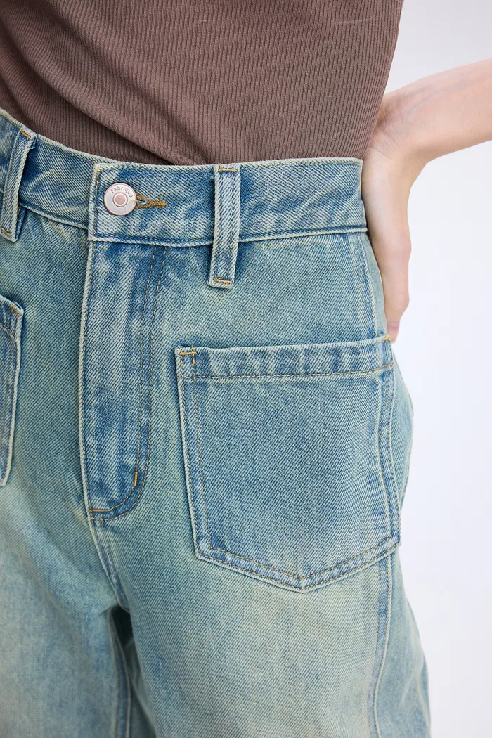 1473-cheer-patch-pocket-wide-leg-jeans-in-washed-cotton-denim-1.webp